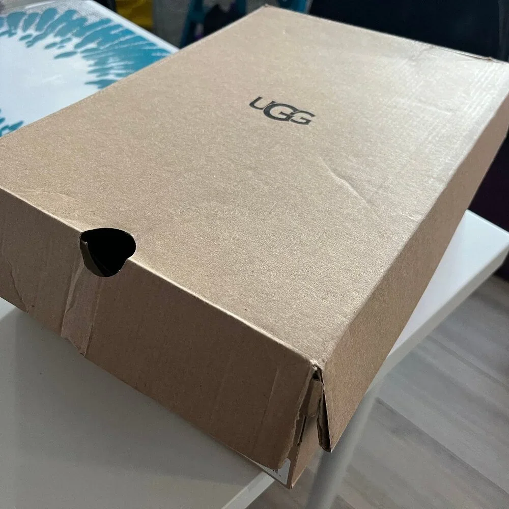 Womens Ugg size 6 Black CLASSIC CLEAR MINI Ankle Rain Snow Boots [1113190-BLK] - Picture 2 of 15